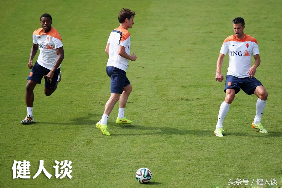 原来你错了，打了和踢了这么多年篮球足球！