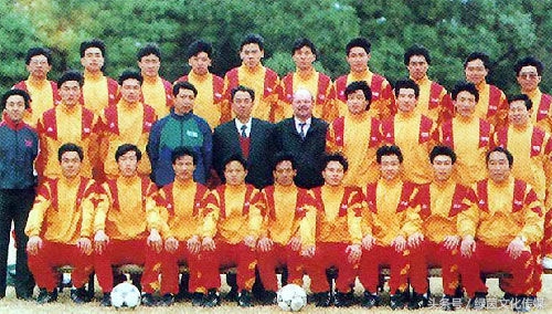 历史上足球鞋的进化史,中国足球的兴衰历程和未来发展