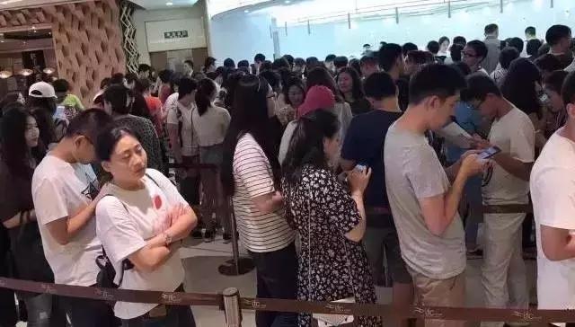 活久见！现在Lady M的外带蛋糕开始摇号了！成功率竟逼近抢沪牌！