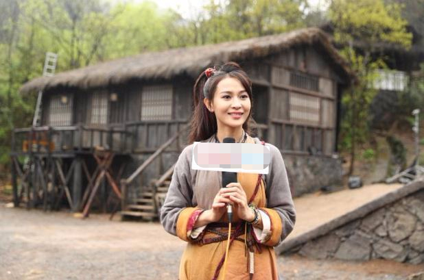 2年前她还是丫鬟，如今已成女主，豪车数台，却更爱机车疾驰玩乐