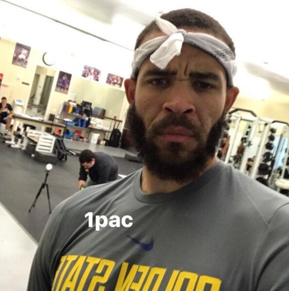 科比雕像造型,科比造型雕像