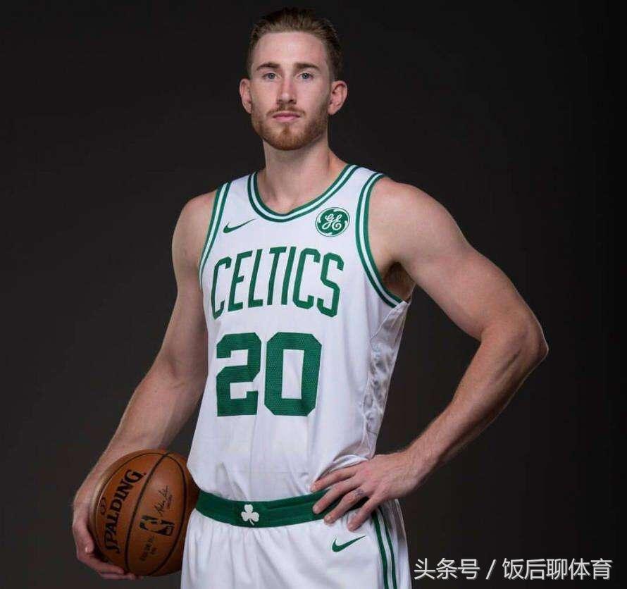 c罗和梅西的薪水谁最高,梅西和c罗历年年薪一览表