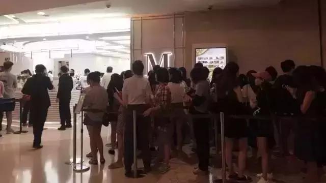 活久见！现在Lady M的外带蛋糕开始摇号了！成功率竟逼近抢沪牌！