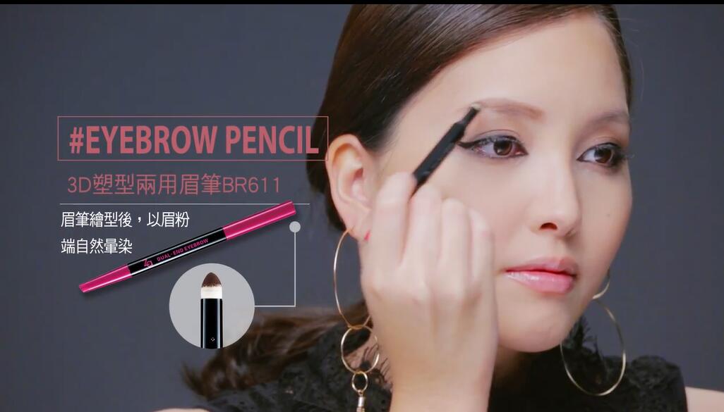 粉色眼影双重奏，用眼眉色调+线条决定时尚表情！