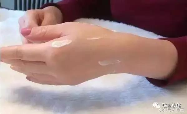 胖了手镯取不下来有什么方法,长胖了手镯摘不下来怎么办