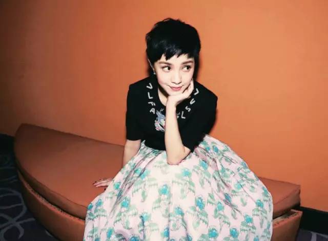 额头小适合刘海还是没有刘海,高额头适合的减龄刘海