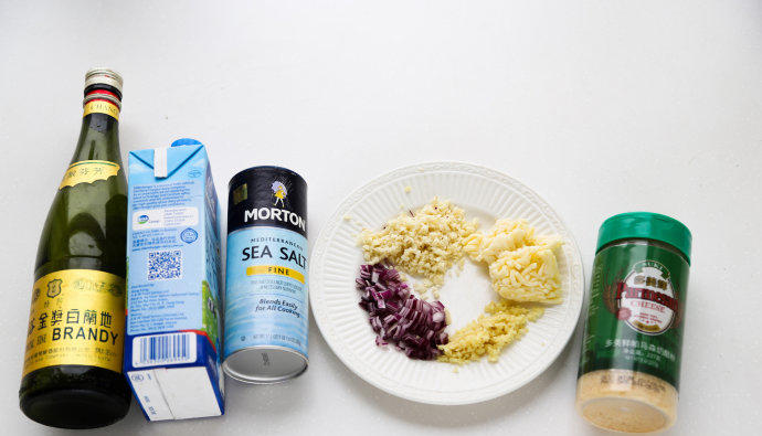 椴滆櫨鐧芥眮浼婇潰,涓夐矞浼婇潰椴滆櫨鍙ｅ懗