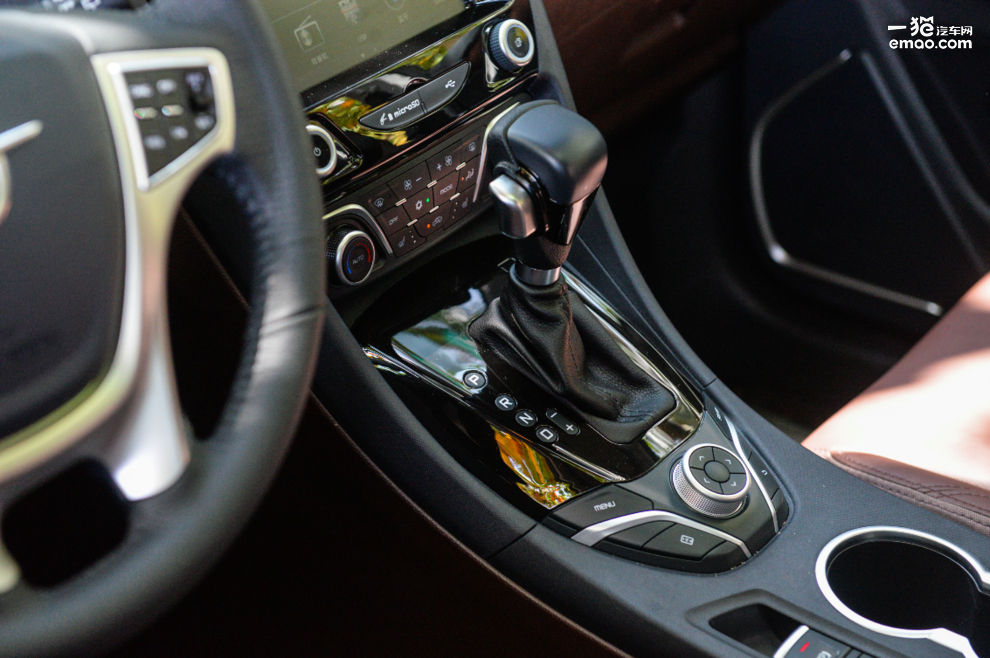 7座车买房车还是mpv,7座买霸道还是mpv