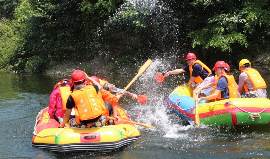 竹筏漂流桂林山涧,漂流蹦极北京
