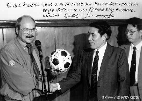 历史上足球鞋的进化史,中国足球的兴衰历程和未来发展