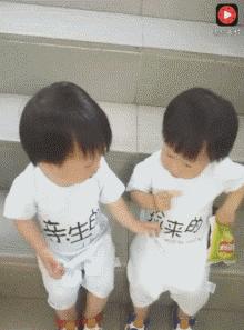 究竟是咋插进去的我出100你再重新插一次让我看看