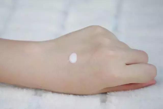 好用的美白精华推荐便宜,德玛森氏美白精华好用吗