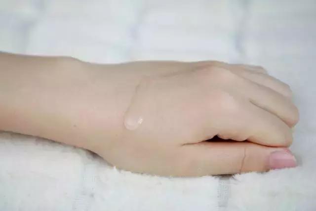 好用的美白精华推荐便宜,德玛森氏美白精华好用吗