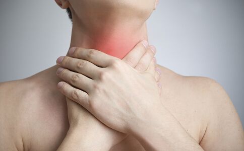 经常感觉嗓子不舒服检查是食道癌,食管癌晚期感觉胸闷是如何引起的