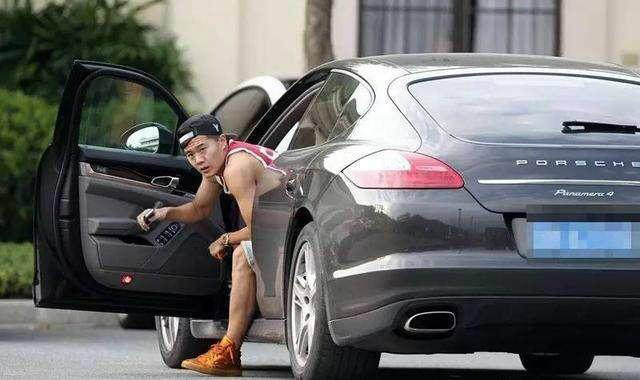 国足球员座驾排行榜,国足足球球星开什么车