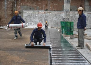 防水卷材常用的铺贴方法有,立面防水卷材可以横向铺贴吗
