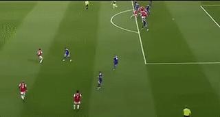 他是阿森纳绝世天才、18岁便力抗哈维+伊涅斯塔，如今涅槃重生！