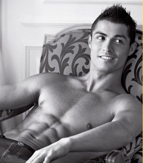 c罗是怎么练腹肌的,c罗的腹肌是怎么练的