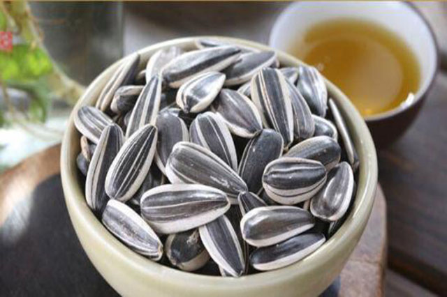 吃什么食物能补肾生精最多最快,杀精的食物有哪些