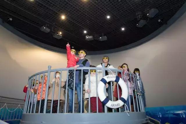 跑跑卡丁车竞速酷玩节,饼干酷跑最新版本