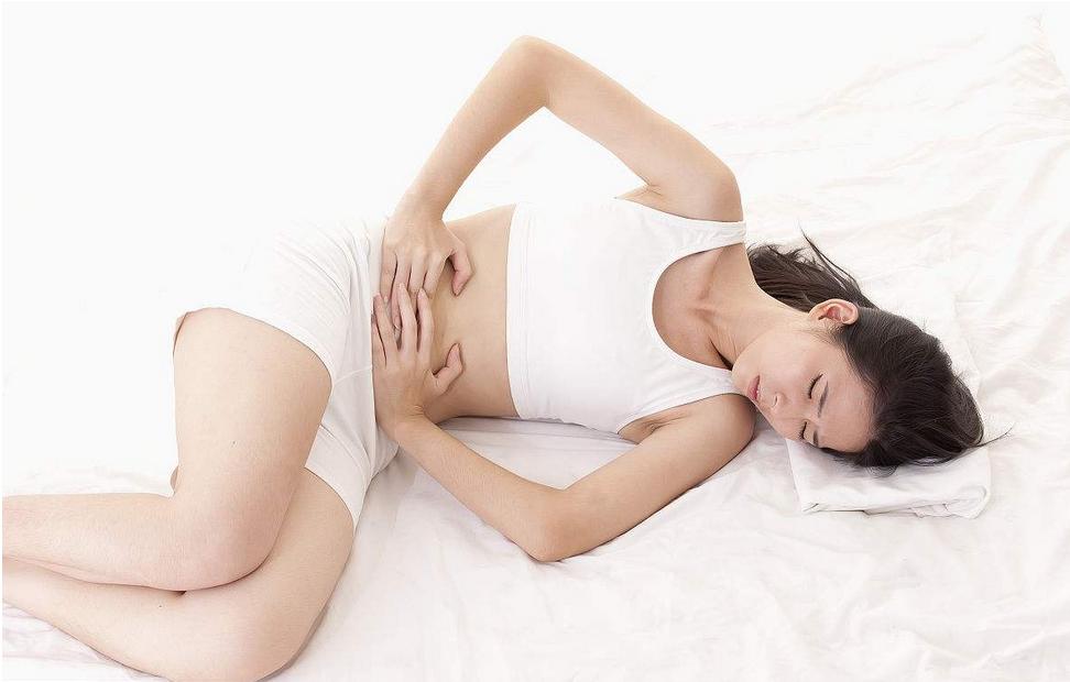 怀孕前三个月到底有多难受,怀孕近三个月肚子疼是怎么回事