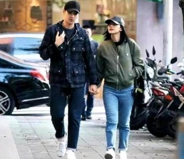 当女明星离开精修,当女明星离开了美颜滤镜