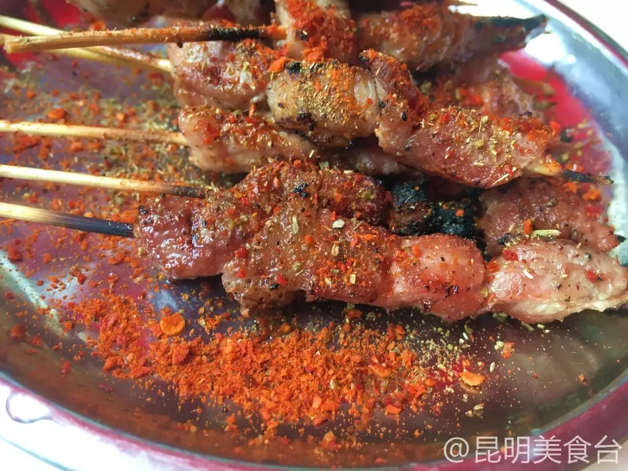 昆明排队到腿软的14家民间老店，吃过6家以上算你厉害