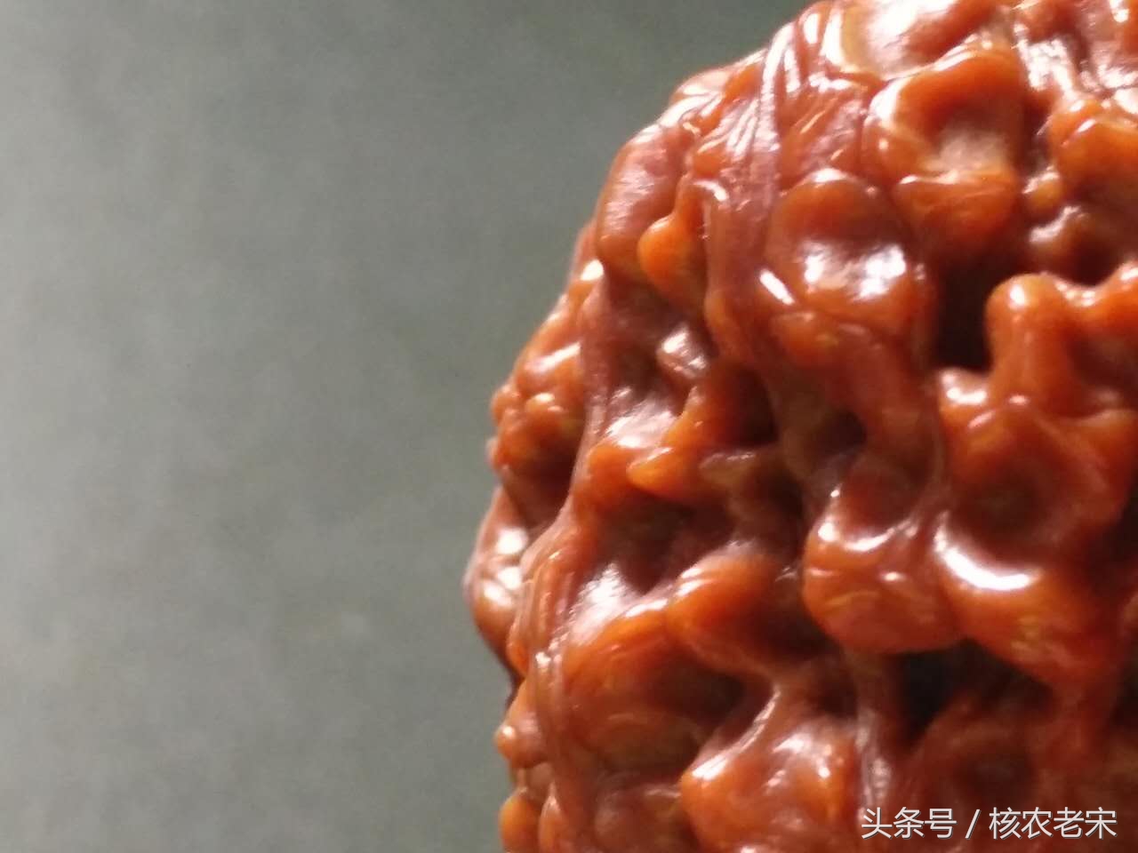 嘎子哥文玩核桃有色差怎么办,文玩核桃麒麟纹官帽有色差