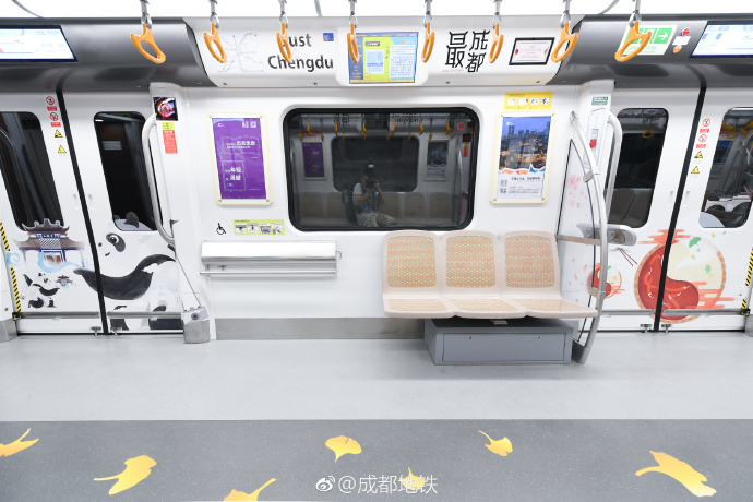 成都地铁烤匠广告,成都地铁2号线上的广告