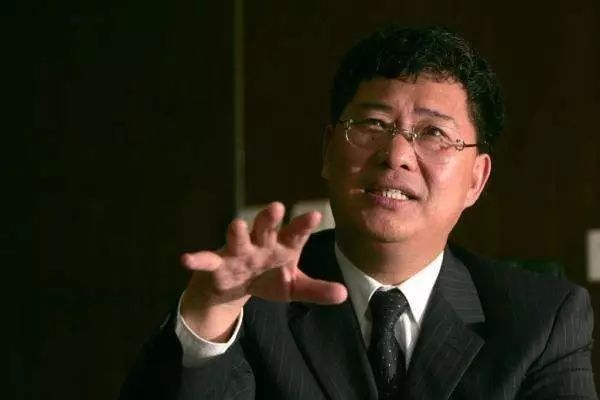 4笔引援流产暴露申花不足，自身方向不该被上港崛起左右！