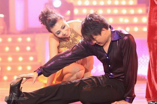 小腿抽筋小腿疼痛要警惕四种病,小腿突然抽筋疼的要命