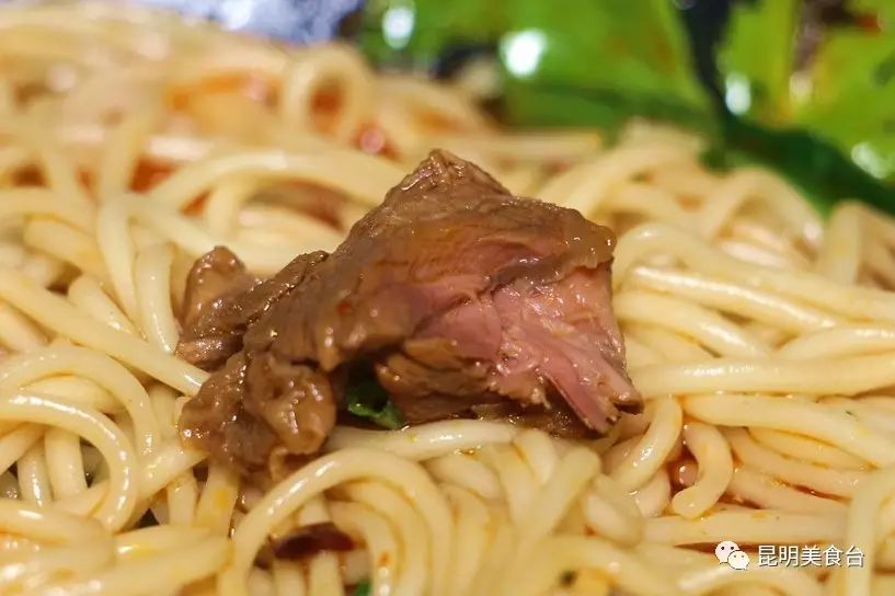 昆明排队到腿软的14家民间老店，吃过6家以上算你厉害