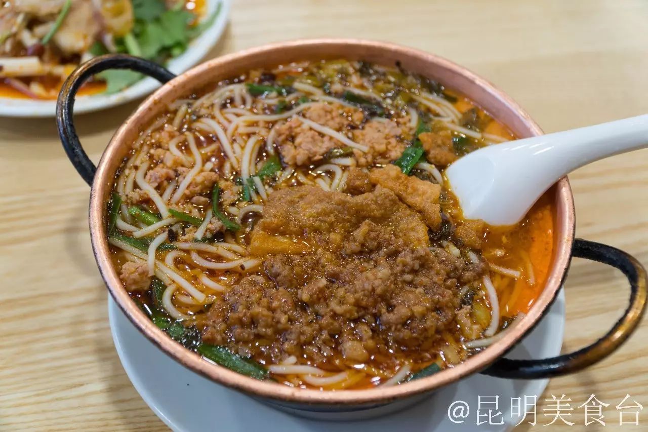 昆明排队到腿软的14家民间老店，吃过6家以上算你厉害