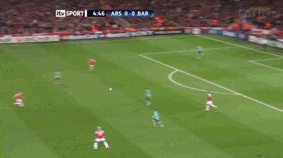 他是阿森纳绝世天才、18岁便力抗哈维+伊涅斯塔，如今涅槃重生！