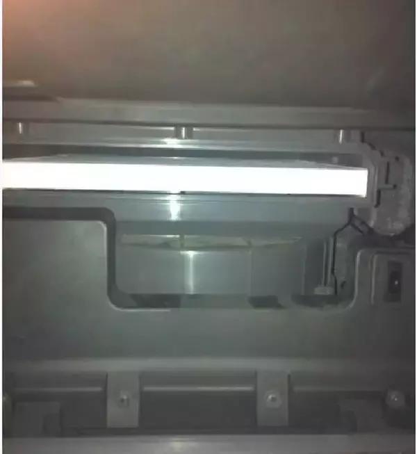 宝马车空气滤清器如何拆卸,宝马车空调滤芯怎么拆