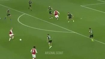 他是阿森纳绝世天才、18岁便力抗哈维+伊涅斯塔，如今涅槃重生！