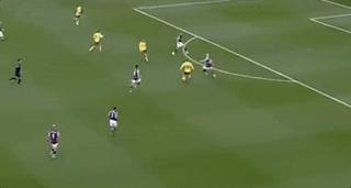 他是阿森纳绝世天才、18岁便力抗哈维+伊涅斯塔，如今涅槃重生！