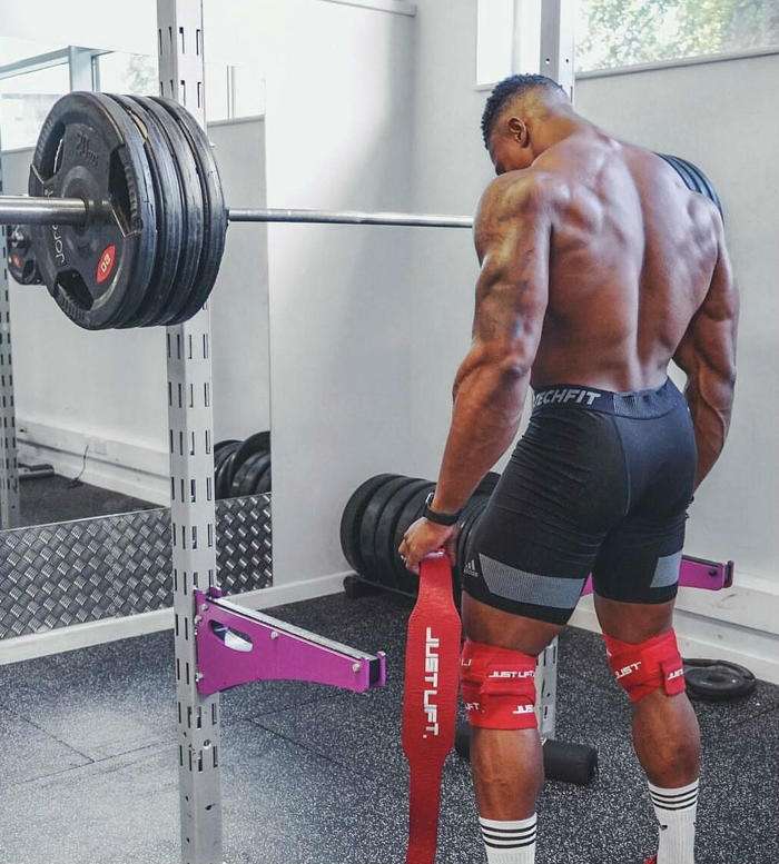 如何正确使用健身护腕,健身需要哪些护具防止受伤