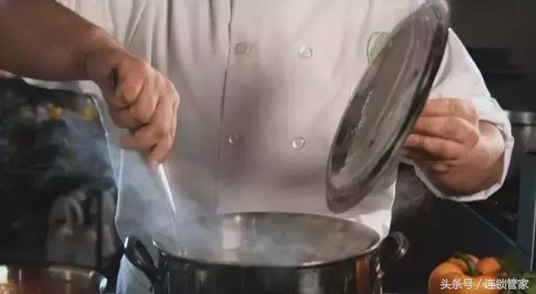 顾客要退菜怎么处理,顾客想退定金怎么办