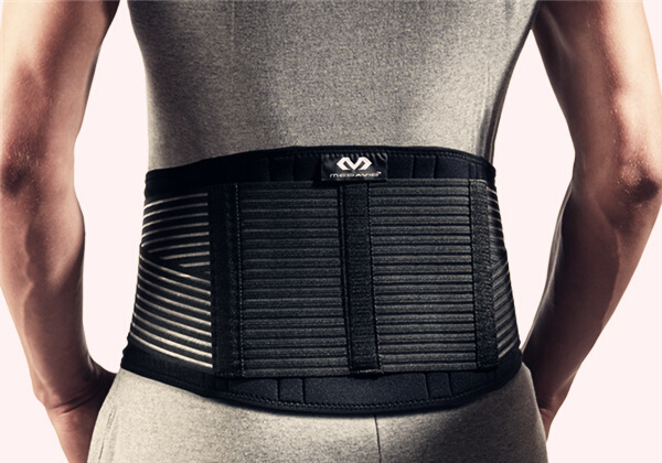 如何正确使用健身护腕,健身需要哪些护具防止受伤