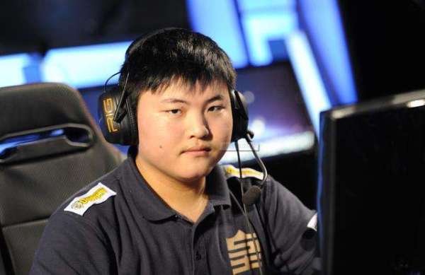 总决赛lpl赛程,总决赛预测分析第一场