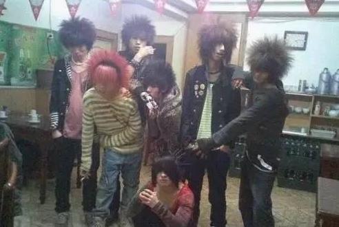 如何看待杀马特和葬爱家族,葬爱家族杀马特图片