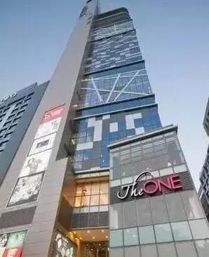 她比邓文迪更甄嬛，嫁大29岁重病富商，从狗仔逆袭为香港女首富