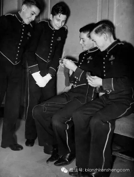 战争中的编织？英美国家的男人为什么编织？