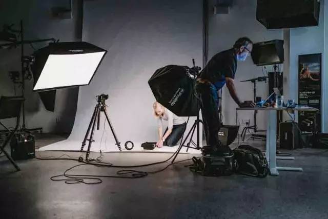 窥探世界顶级闪光灯背后的故事（内有成吨福利！）