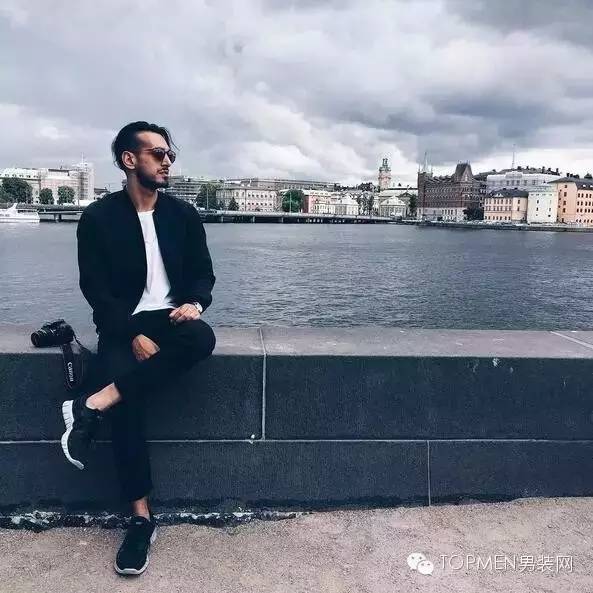 管你花枝招展，我却独爱黑白