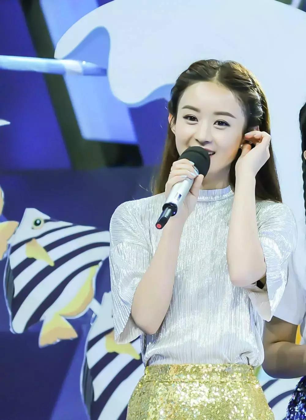 中餐厅1赵薇黄晓明周冬雨,周冬雨赵薇中餐厅同框被碾压