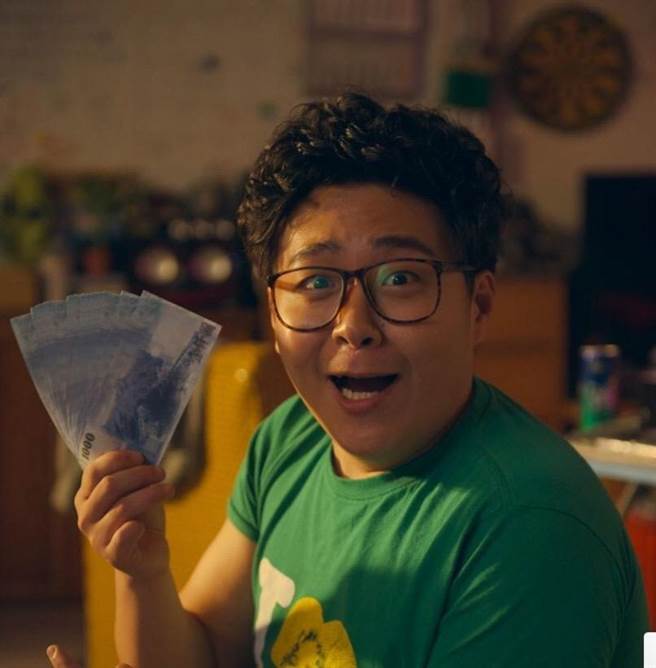 年少红极一时后落魄的明星,年少成名中途却身败