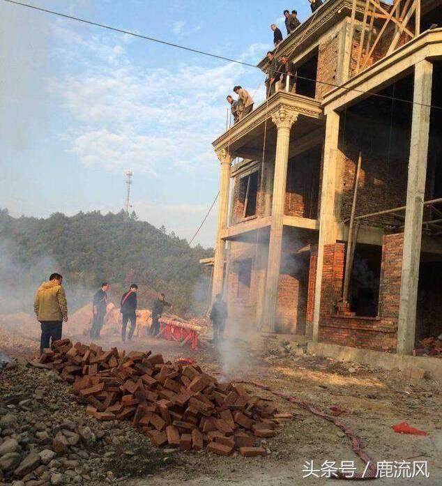 农村小伙80万自建别墅,农村自建小别墅多少钱