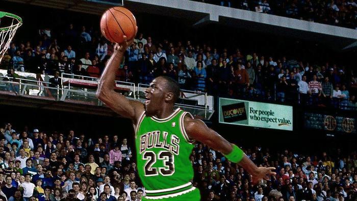 迈克尔乔丹公牛时期绿色球衣,乔丹退役公牛球衣视频